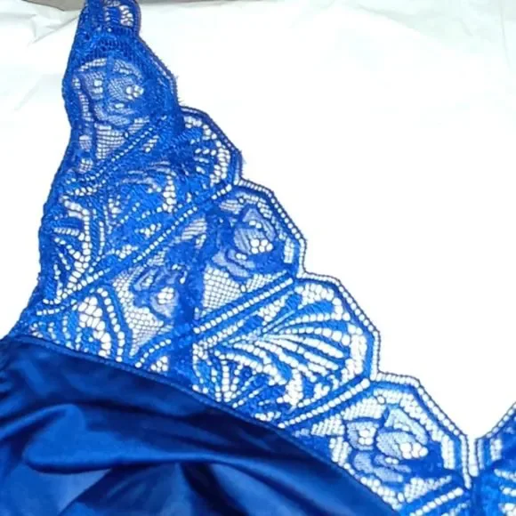 HANRO LUXURY MOMENTS LACE BRAS
